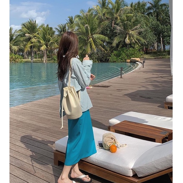 Set Áo Sơ Mi Kẻ Sọc Xanh Dương Phối Chân Váy Xẻ Tà Lưng Cao Thời Trang Hàn Quốc Cá Tính Cho Nữ