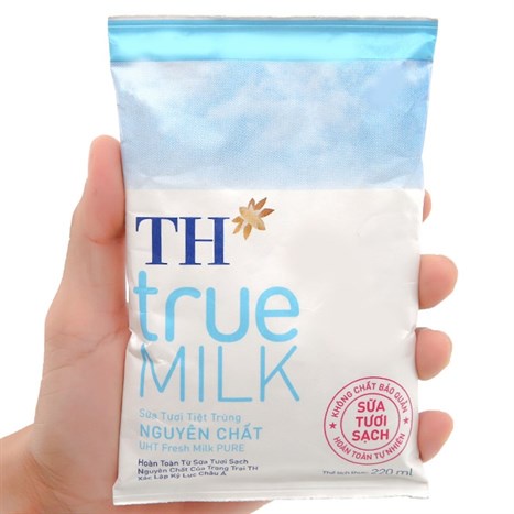 Sữa tươi tiệt trùng nguyên chất không đường TH true MILK bịch 220ml