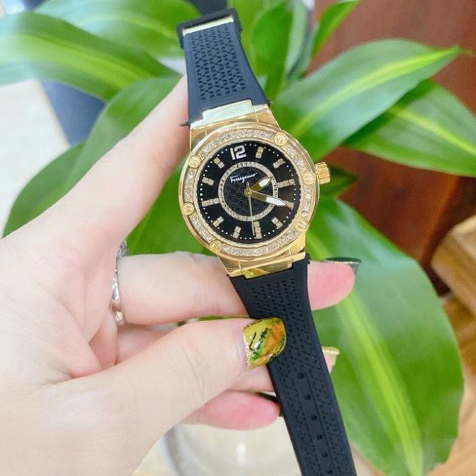 Đồng hồ nữ ferragamo viền đính đá kim cương sang chảnh,đẳngcấp, quý phái