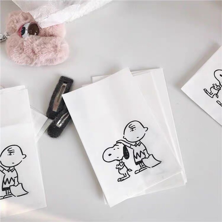 Túi giấy dùng đóng gói in hình chú cún Snoopy dễ thương