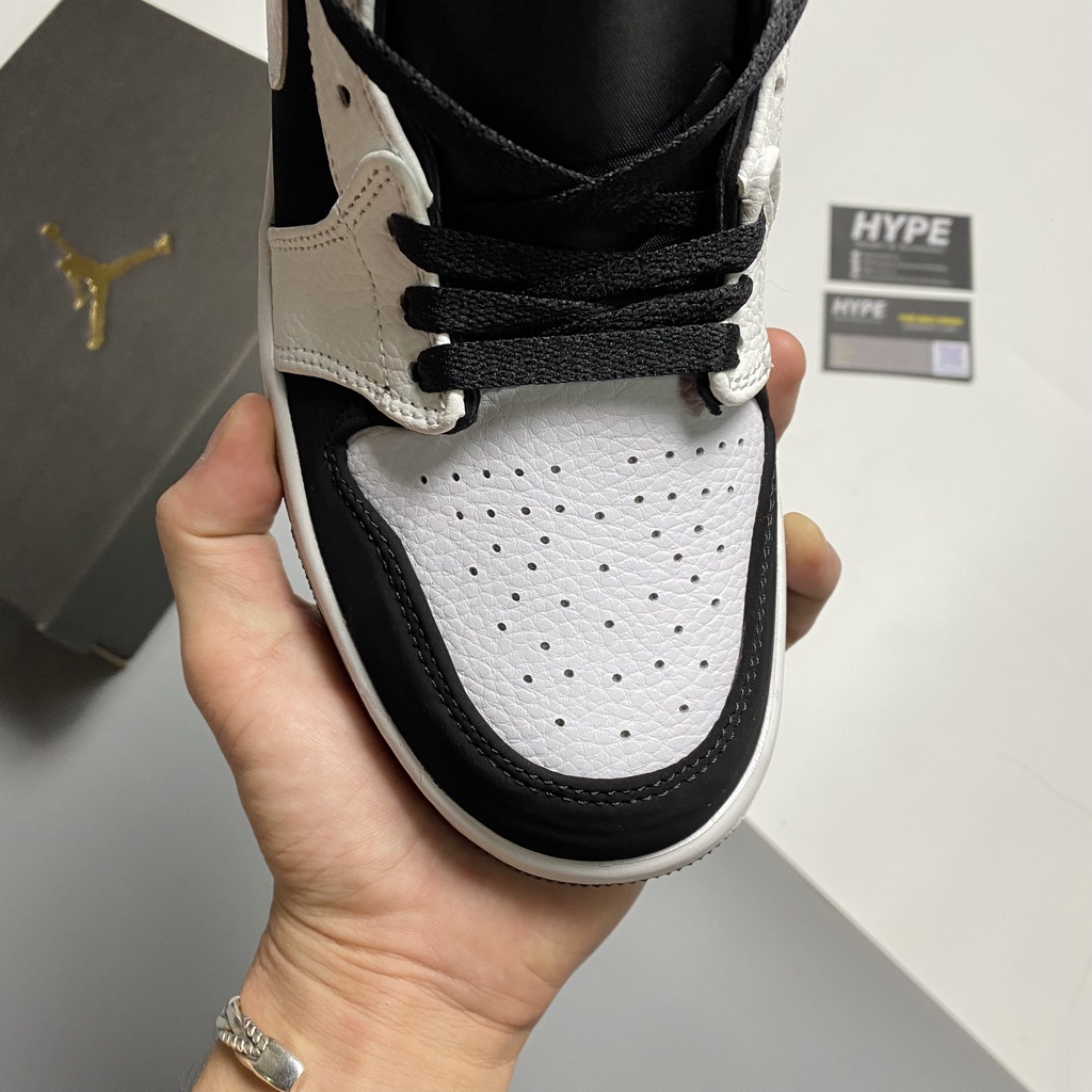Giày Jordan 1 Mid White Black  - Hype Sneaker | Phiên bản 1:1 chuẩn.