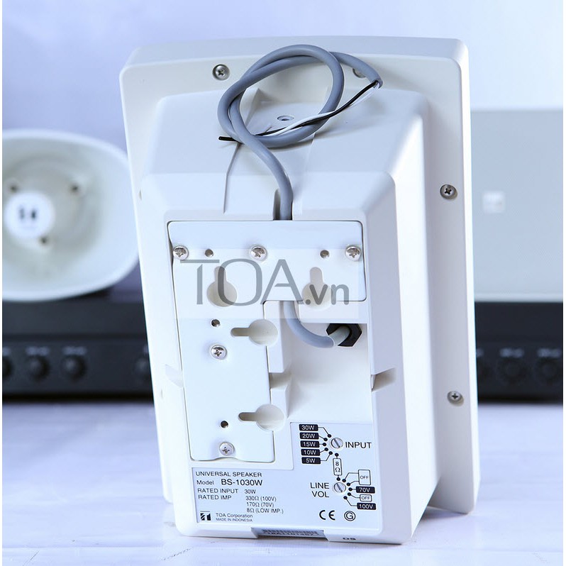 Loa hộp 30W TOA BS-1030W (màu đen)