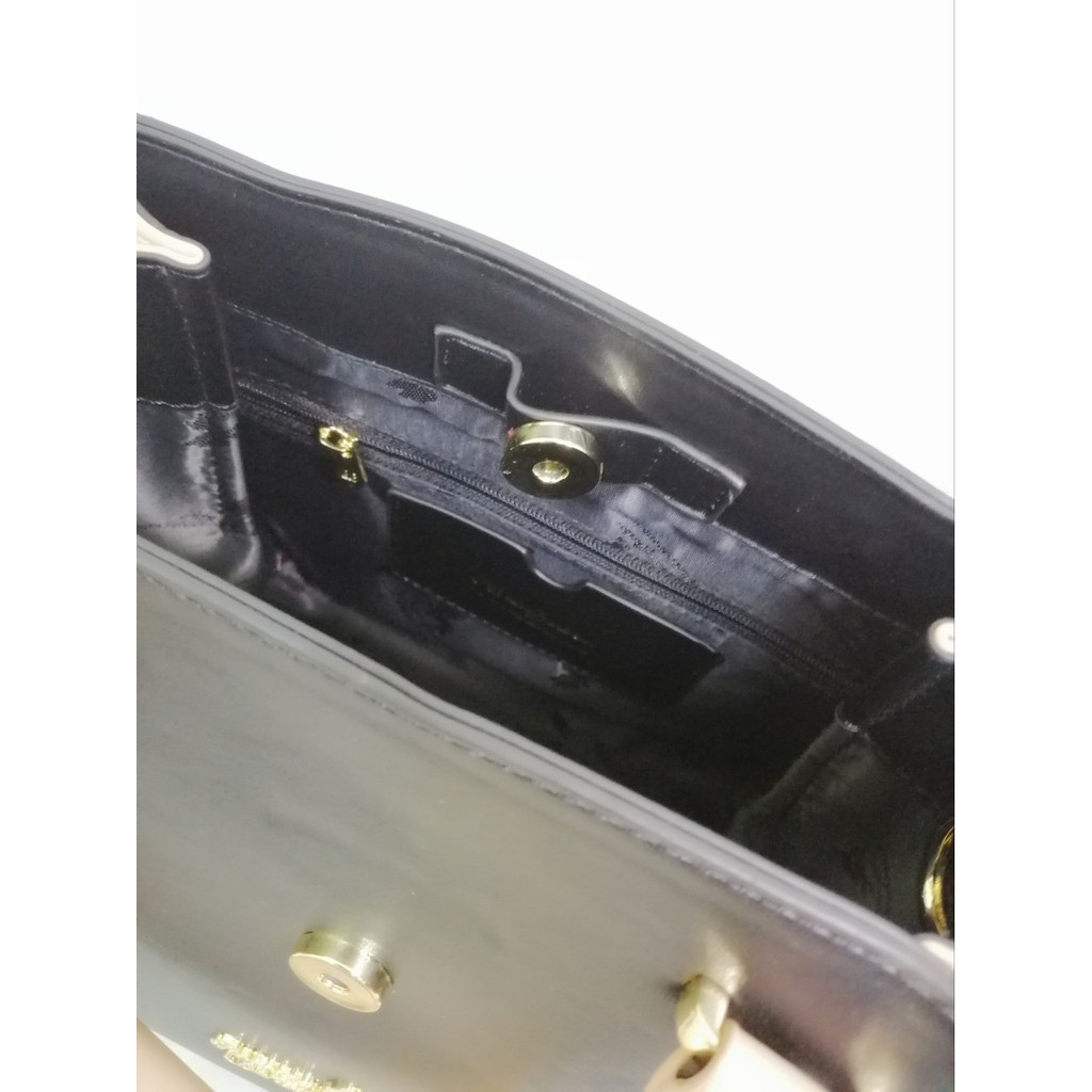 Túi cầm tay vuông màu hồng phối đen PU. #RebeccaBonbon chó Bull Nhật Bản