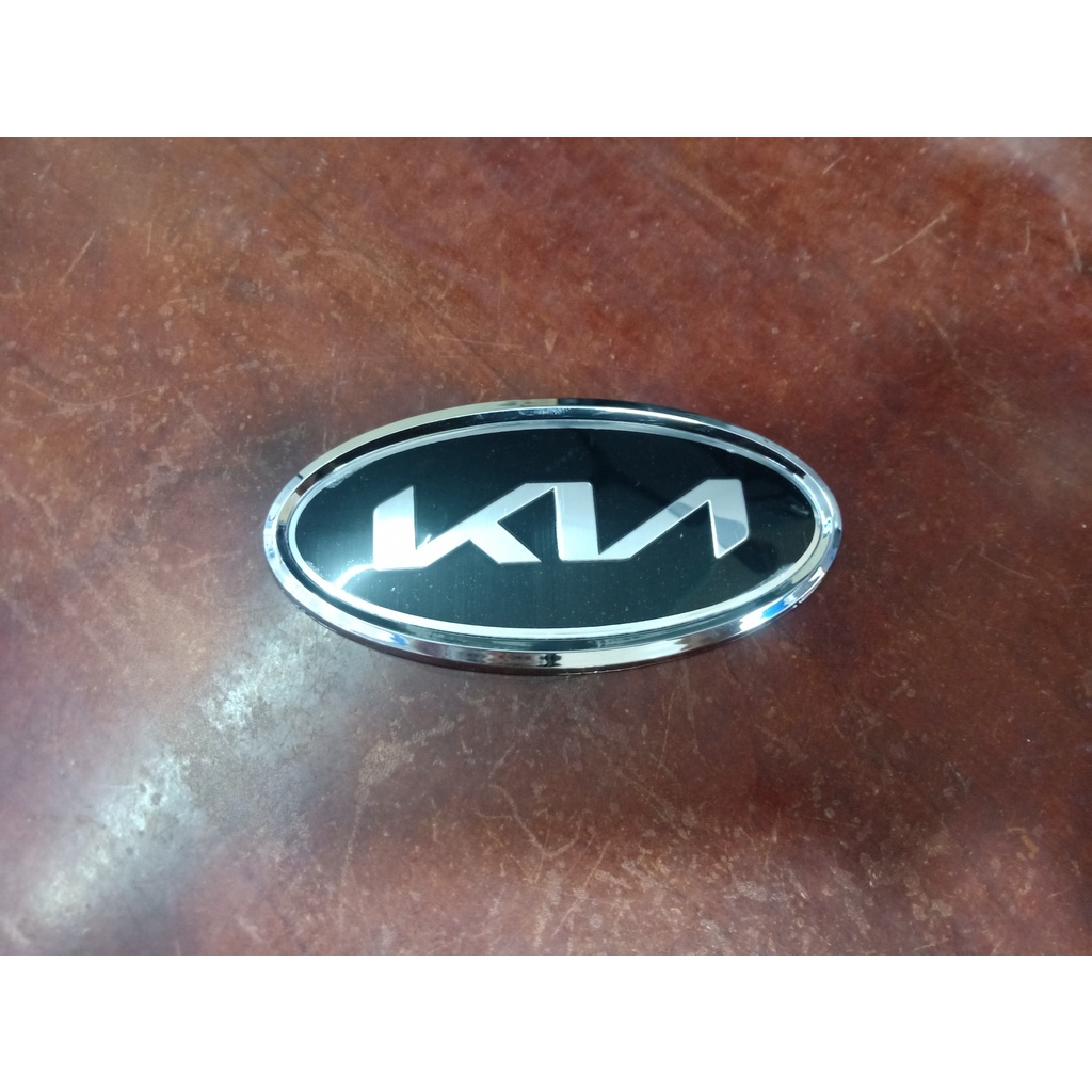 Tem logo KIA mẫu mới trang trí xe oto