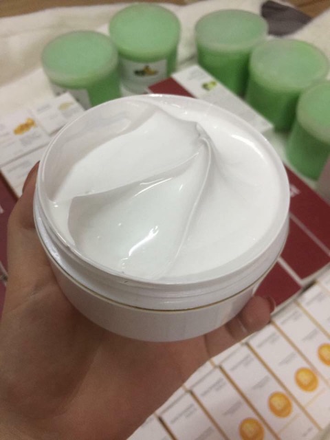 Yogurt Whitening Cream - Kem Body Sữa Chua