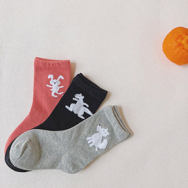 Set 3 đôi vớ cotton in họa tiết hoạt hình dành cho trẻ em