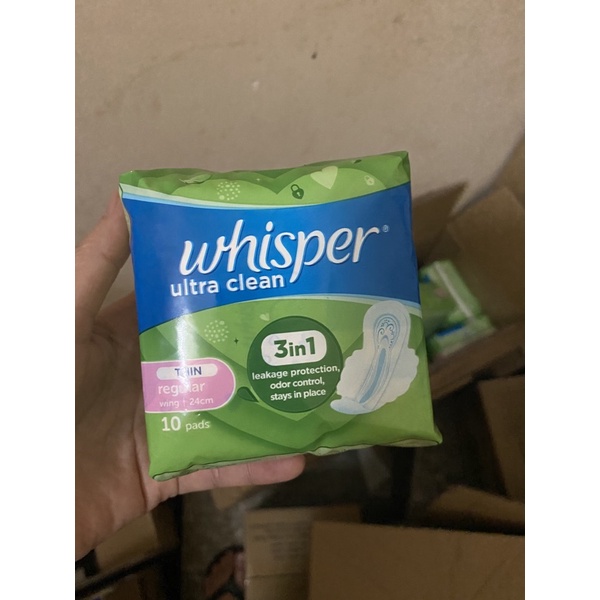 Băng vệ sinh Whisper Ultra Clean Có cánh 24cm ban ngày 12 miếng