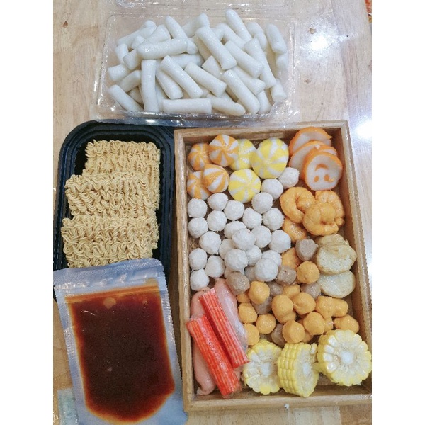 Chuyển phát nhanh 2KG Set lẩu tokbokki siêu lớn cho 6-7 người ăn ( HCM)