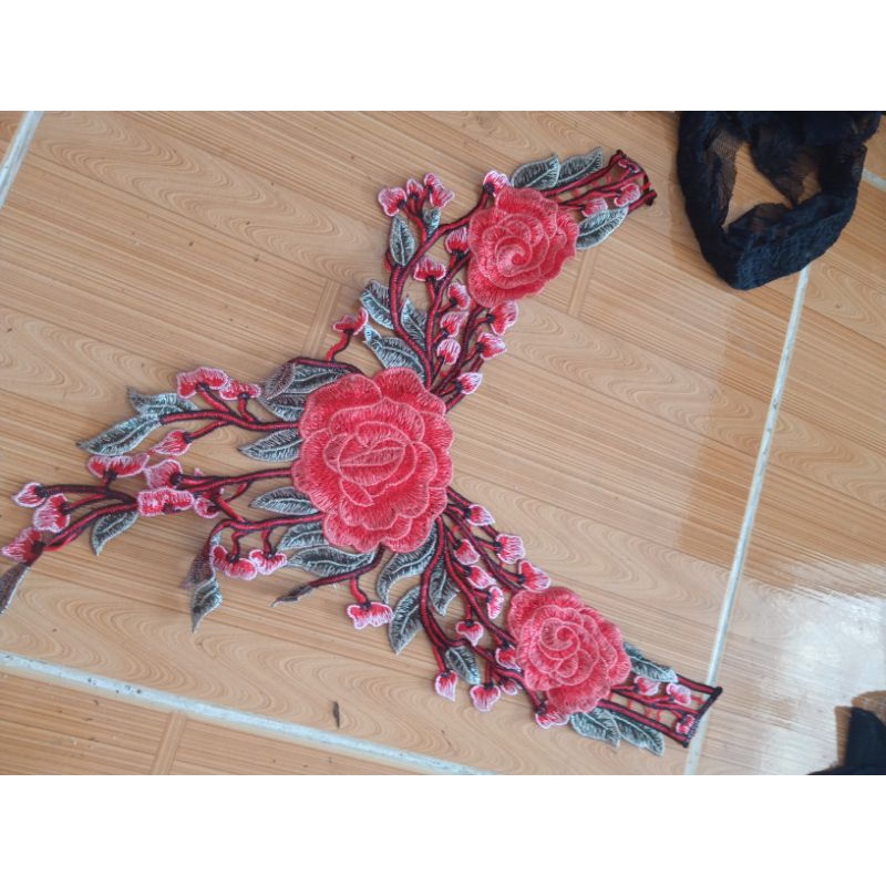 Cổ Thêu Chỉ Lụa Thời Trang Cao Cấp