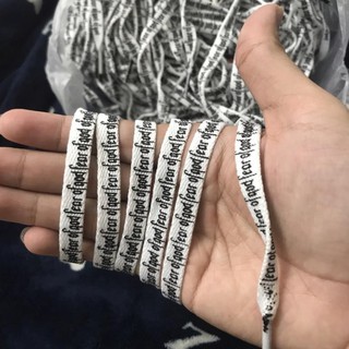 Giày thể thao nữ nam trắng đen in chữ - đế màu kem