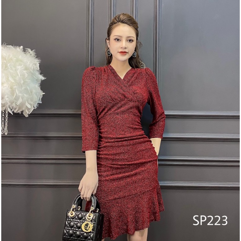 CRYS Váy đuôi cá cổ V tôn dáng, đầm dự tiệc body quyến rũ SP223 | BigBuy360 - bigbuy360.vn