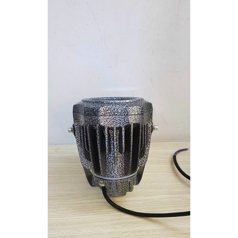 Đèn rọi cột trang trí ngòai trời siêu sáng chống nuớc cam kết giá tốt nhất thị truờng 10W 20W 30W bảo hành 1 năm