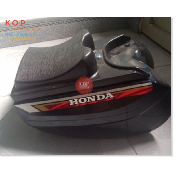Thùng đựng đồ kiêm ghế gồi lắp xe honda DREAM. wave cúp 81.82 -HCM
