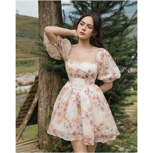 ĐẦM HOA XOÈ CỔ VUÔNG TAY PHỒNG