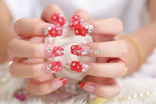 Móng giả các mẫu màu đỏ và tím