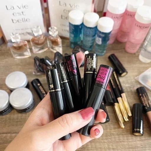 Mascara Lancome mini tách set Noel 2021