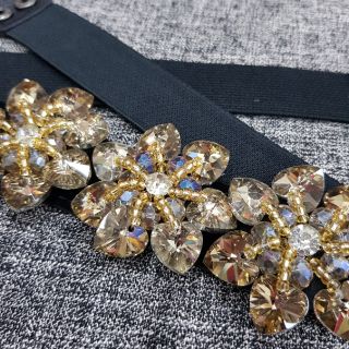 THẮT LƯNG - DÂY NỊT NỮ MẶT ĐÁ PHA LÊ HOA MAI 6 CÁNH