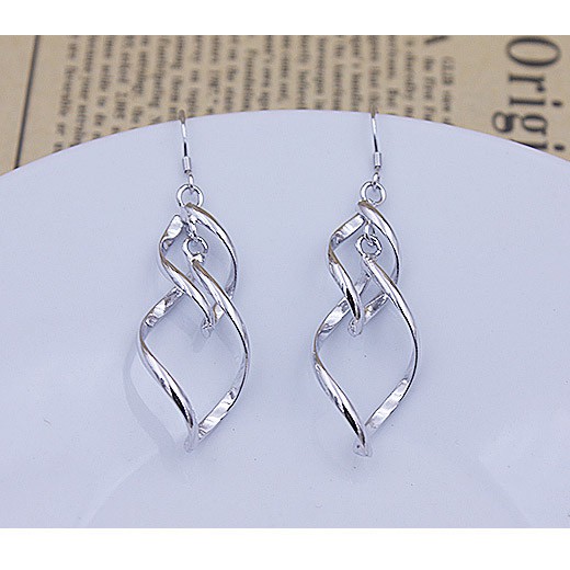 Bông tai / khuyên tai thời trang có hộp tặng kèm