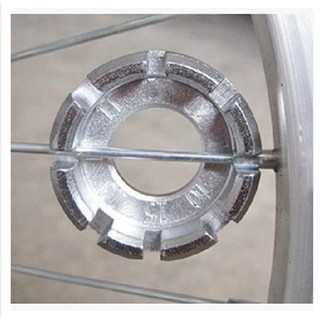 Tool khóa bắt căm xe đạp