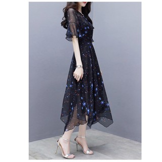 Váy xòe hoa sao xinh xắn