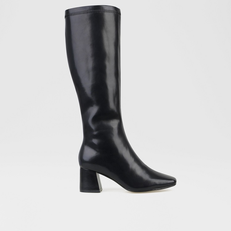 Giày boots nữ mũi vuông ChristinA-Q BOV010