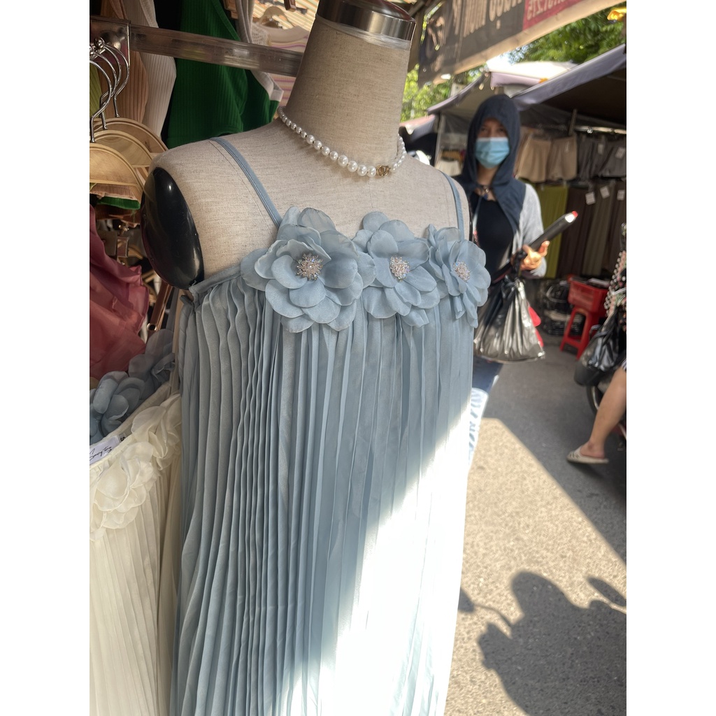 Váy xuông voan tơ 2 dây hoa dập ly