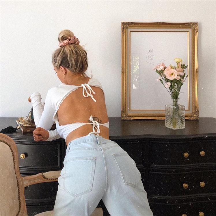 DRESSINGUP-Áo croptop hở lưng tay dài dáng ôm gợi cảm