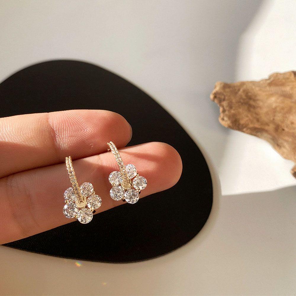 Bông Tai Dạng Vòng Thời Trang Dành Cho Nữ