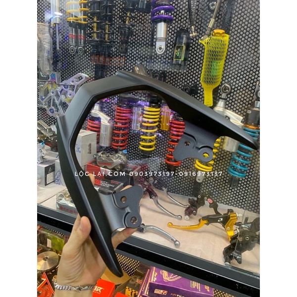 Cảng sau Winner V1 gắn cho Winner X