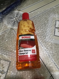 Nước rửa xe sonax gloss shampoo 1 lít
