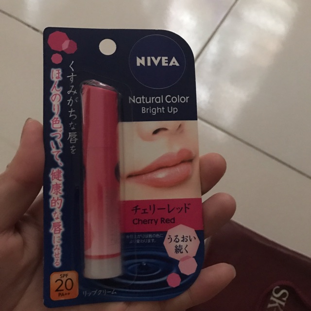 Son Nivea cherry red