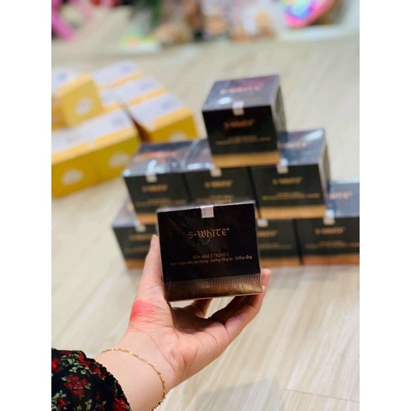 Kem Face 3 in 1 ban đêm Swhite