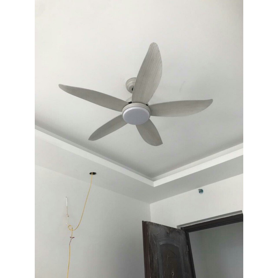 Quạt Trần Đèn Động Cơ DC Lõi Đồng [Tặng Kèm Móc Cao Su Treo Trần ] Có 6 Tốc Độ Gió,Sải Rộng Cánh 1m32,Đèn Led 3 chế độ s | BigBuy360 - bigbuy360.vn