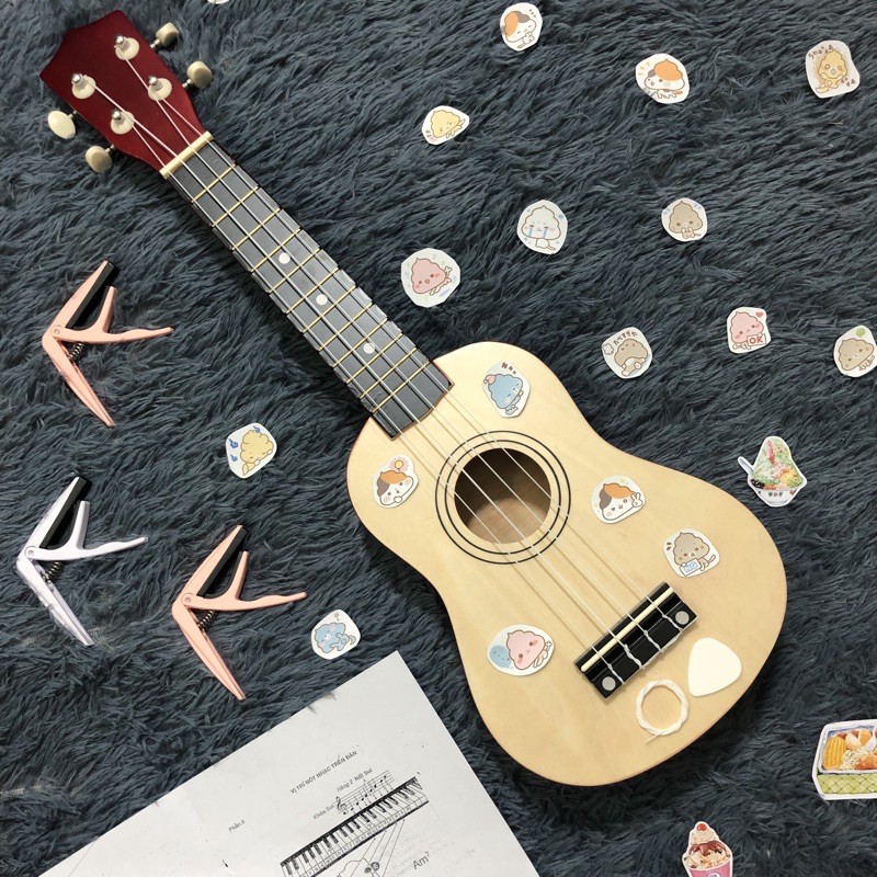 Ukulele soprano chất liệu gỗ