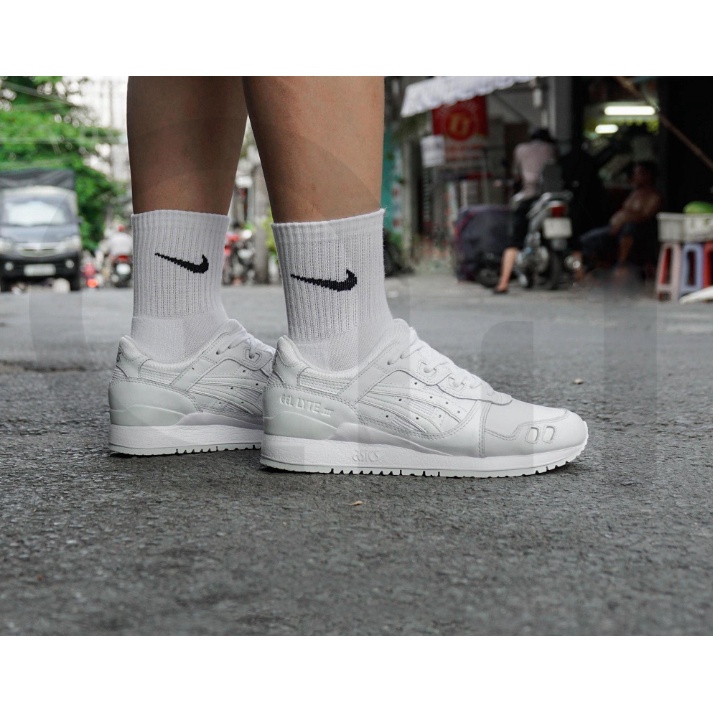 [Mã FAMARAL1 giảm 10K đơn 50K] Tất Vớ Nike Trung Nam Nữ Trắng Đen Thời Trang Vải Dệt Kim