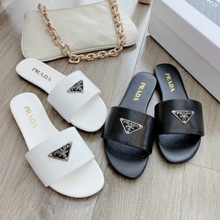 Dép Lê nữ đế bệt Quai Ngang Tag PRADA 2 màu đen trắng