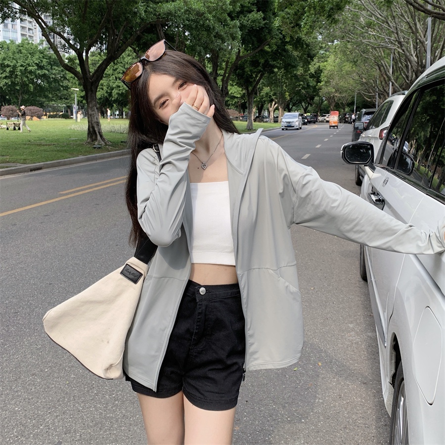 Áo khoác chống nắng tay dài có nón chất vải mỏng nhẹ dáng rộng thời trang Hàn Quốc dành cho nữ