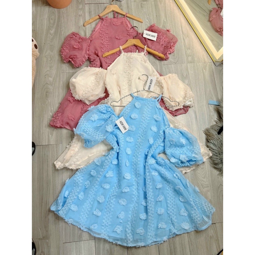 Đầm cổ yếm trễ vai bánh bèo xinh xắn