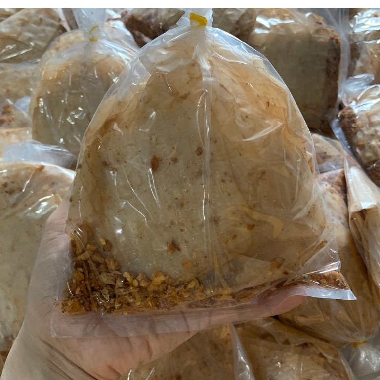 Bánh tráng muối tỏi nhuyễn xì ke