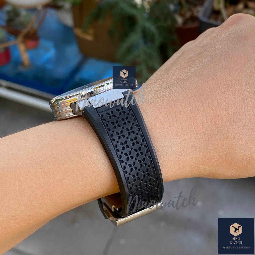 Đồng Hồ Nữ Ferragamo F80 Classic Dây Cao Su Màu Đen - Viền Đính Đá - Size 33mm - Máy Quartz