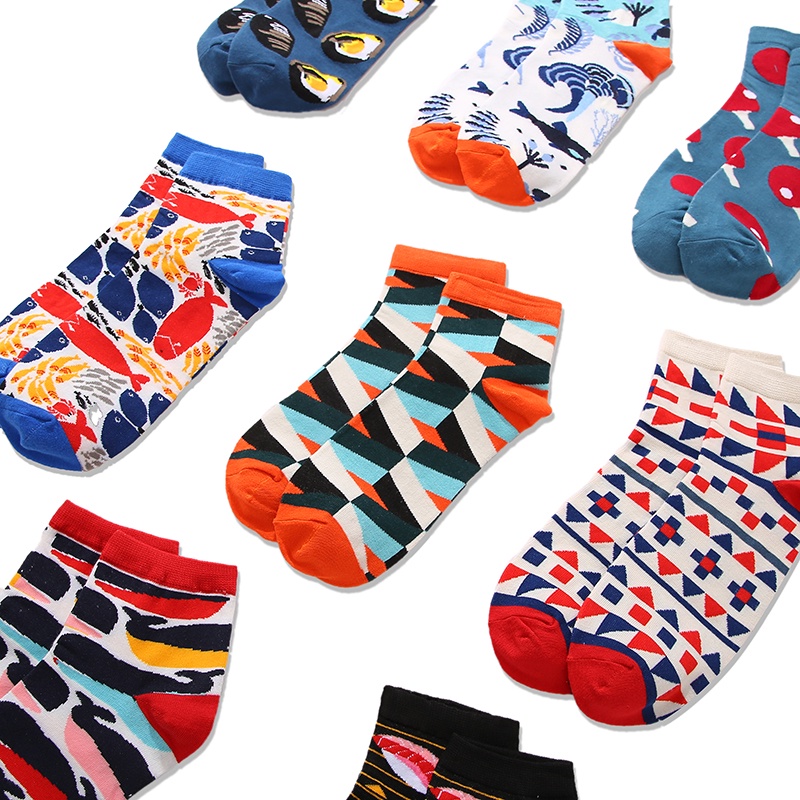 Set 2 Đôi Vớ Cổ Ngắn In Họa Tiết Hoạt Hình Vui Nhộn Thoải Mái Cho Nữ