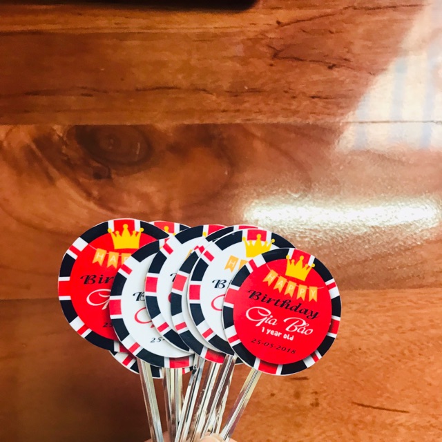 Tacks cắm bánh cupcake