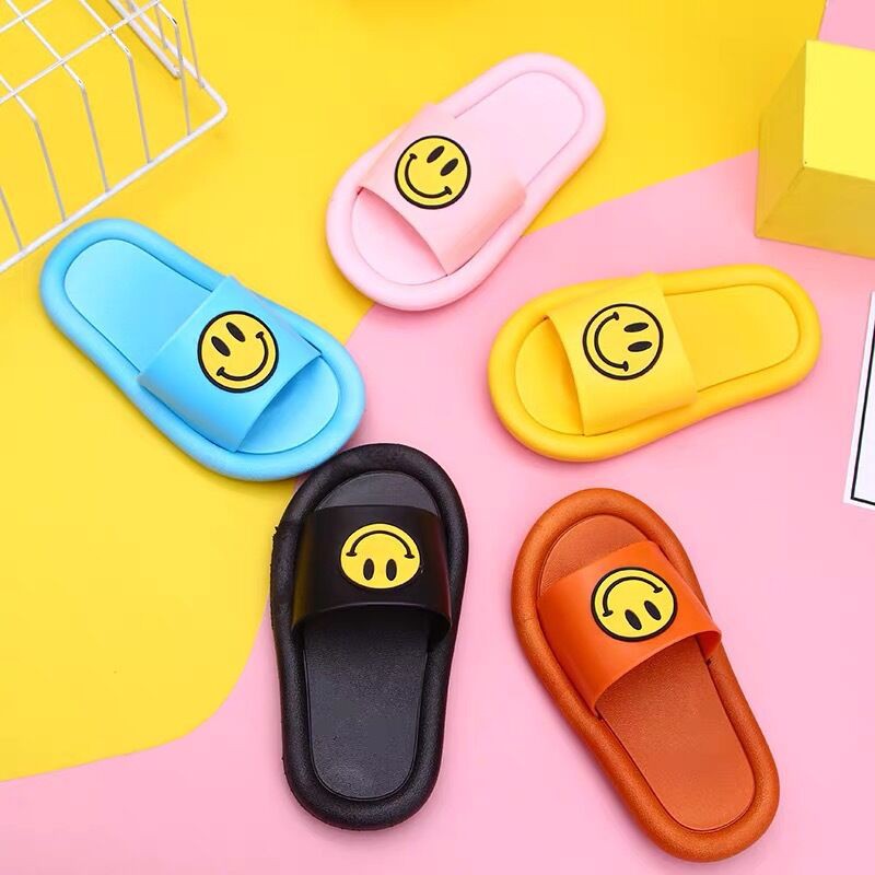 Cute smiley pattern children's slippers  Ready Stock Baby Sandals Non-slip Comfortable Cute Child Shoes Fashion Cartoon kids Slipper Lightweight Baby Shoes