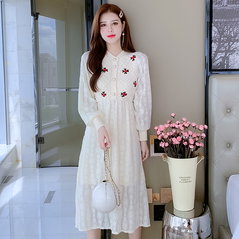 Đầm len dài qua gối thêu họa tiết thời trang mùa thu mới cho nữ 2021