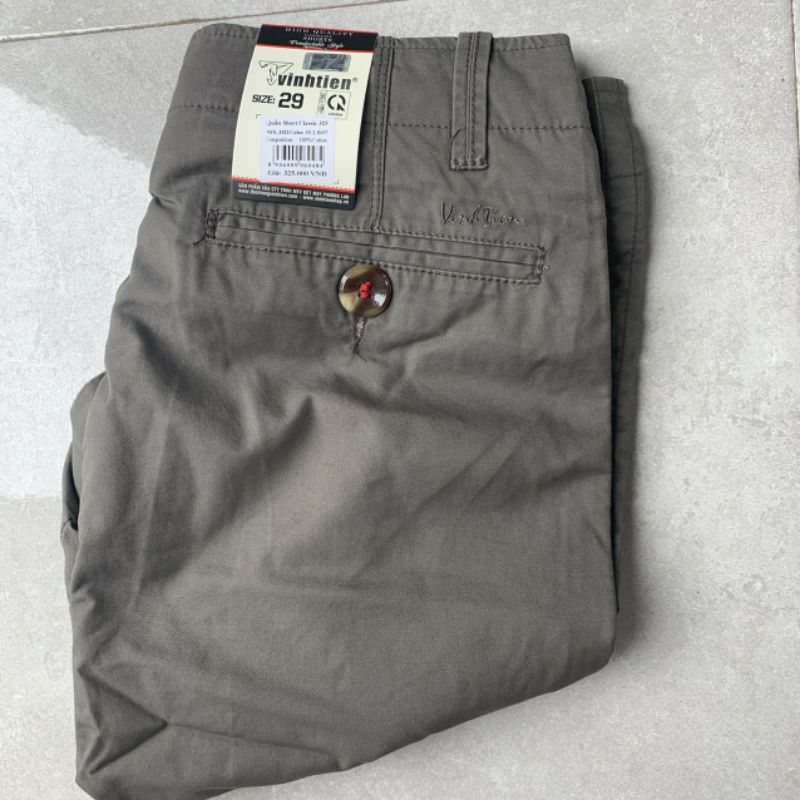 Quần sooc kaki nam Vĩnh Tiến dáng classic.