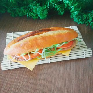 Mô hình bánh mì mã 002