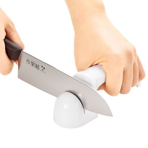 Dụng cụ mài dao sản xuất tại Nhật Bản có tay cầm chắc chắn, tiện lợi
