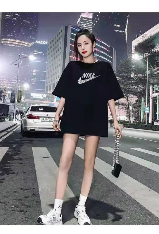 Áo Thun Ngắn Tay Dáng Rộng In Logo Nike Xinh Xắn Dành Cho Nữ