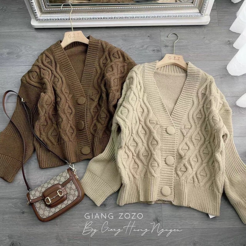 0130. KHOÁC LEN CARDIGAN BASIC VẶN THỪNG KHUY BẢN TO
