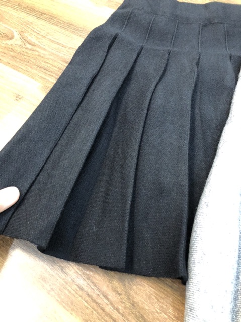 CHÂN VÁY LEN NGẮN XOÈ